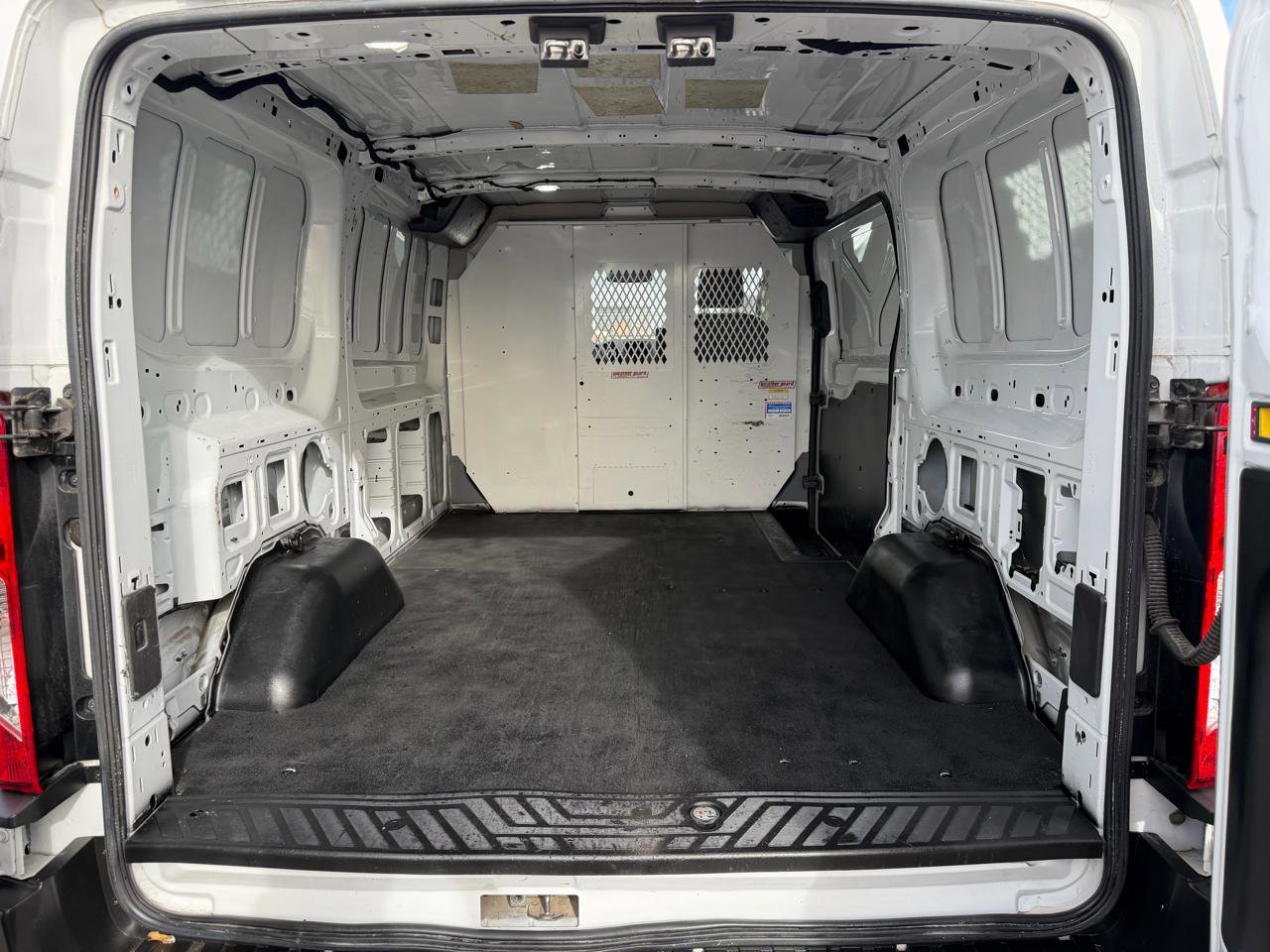 Used 2019 Ford Transit 250 130 Low Roof image 24