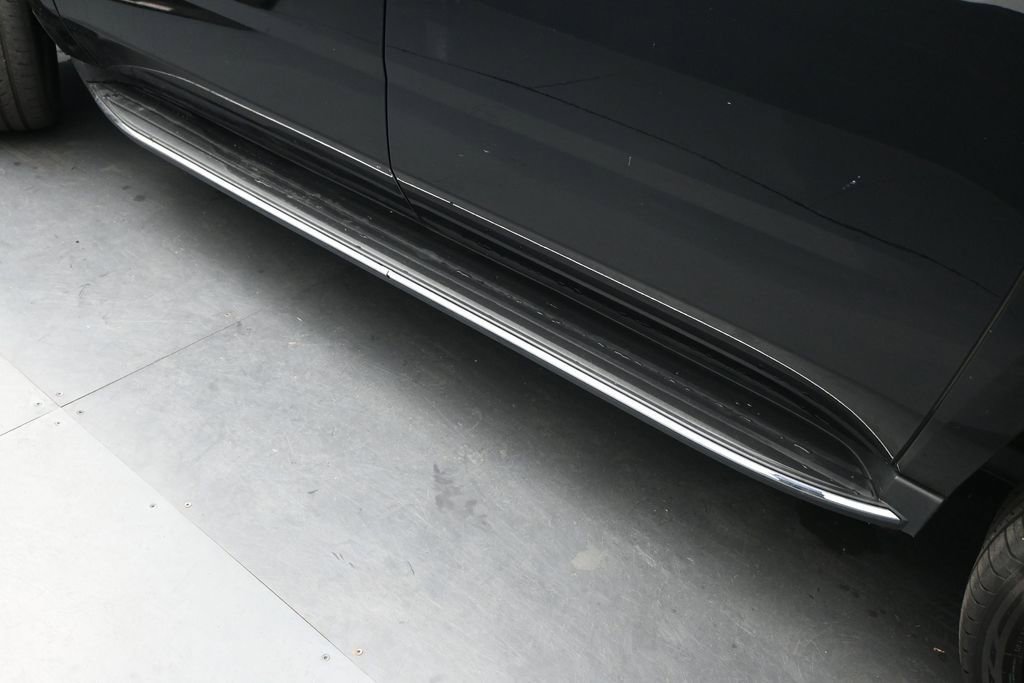 Used 2019 GMC Yukon XL SLT AWD/4WD image 2