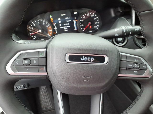 New 2026 Jeep Compass Latitude image 12