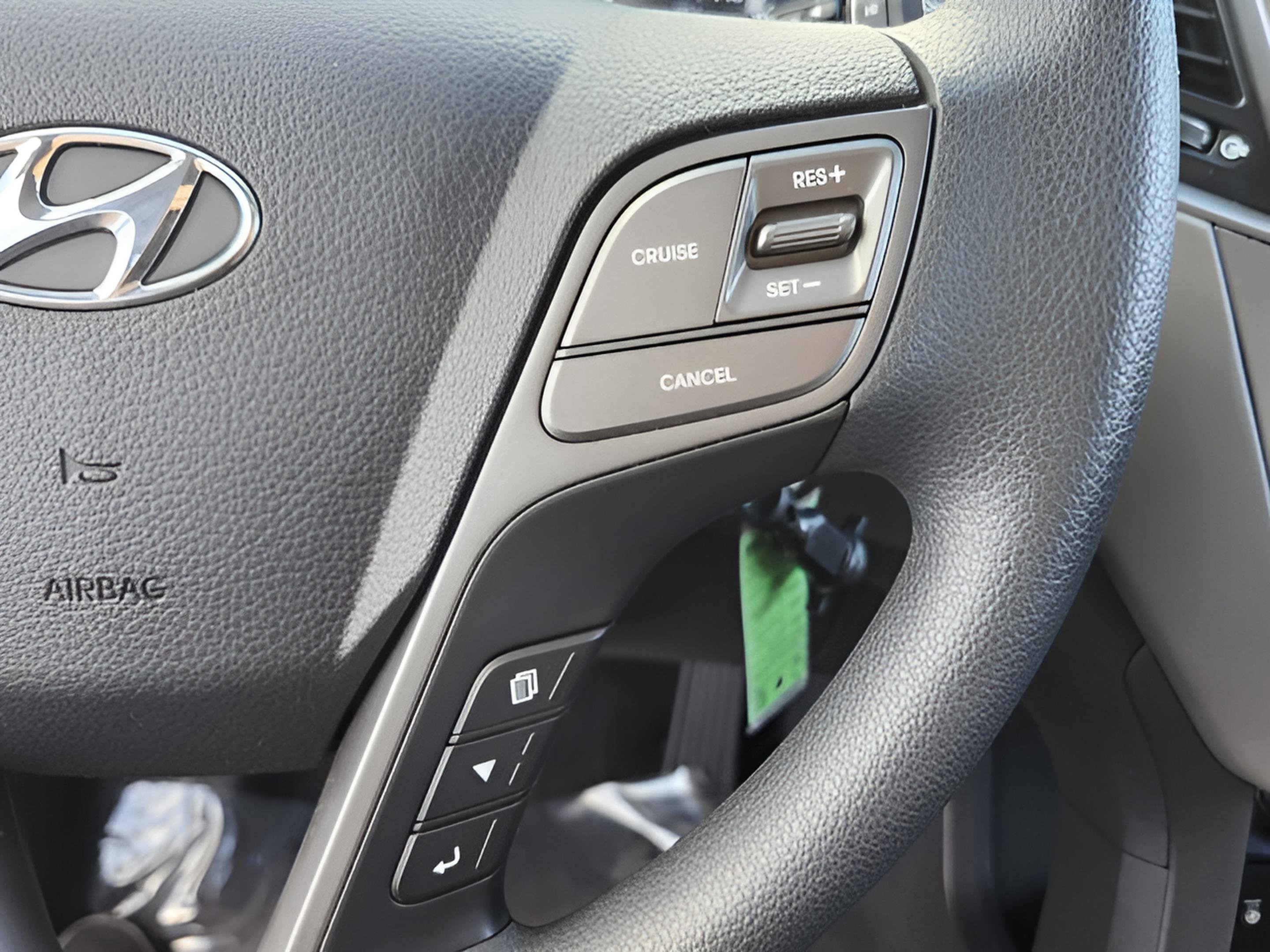 Used 2018 Hyundai Santa Fe Sport image 32