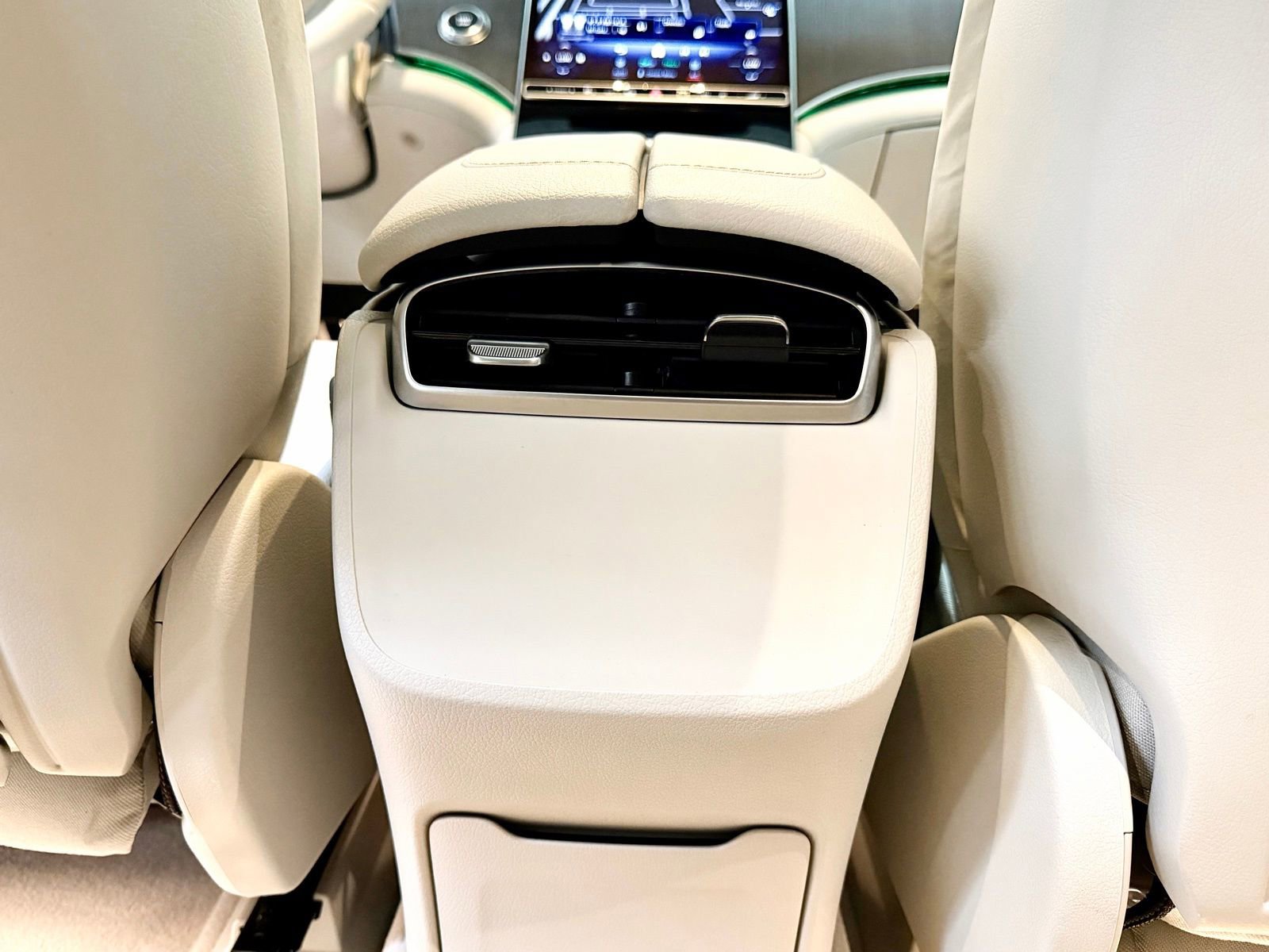 Certified 2023 Mercedes-Benz EQE 350+ 4MATIC SUV image 37