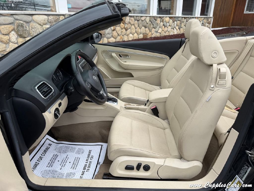 Used 2012 Volkswagen Eos Komfort FWD image 3
