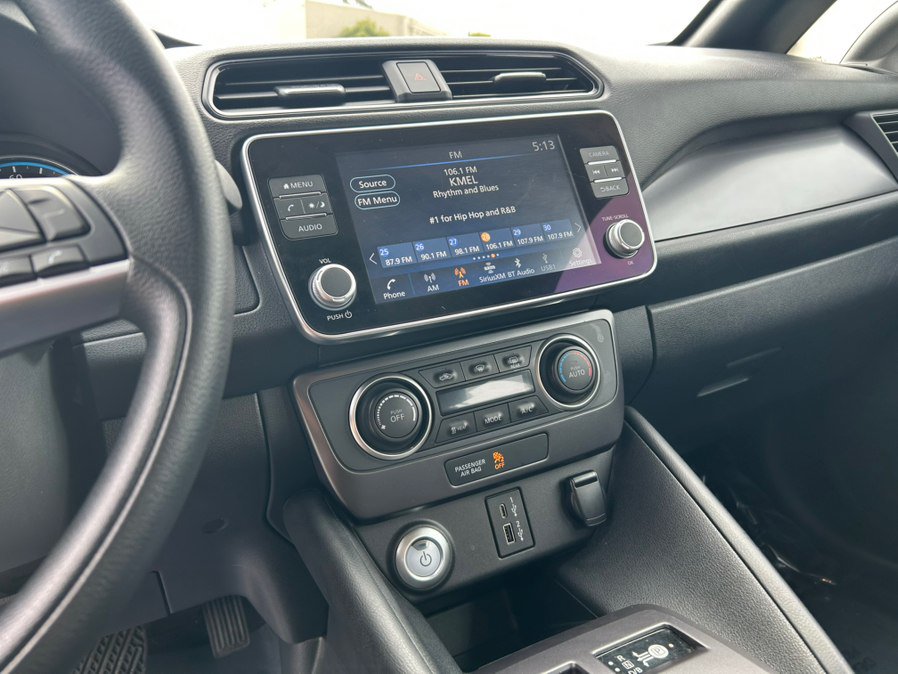 Used 2025 Nissan Leaf S FWD image 21