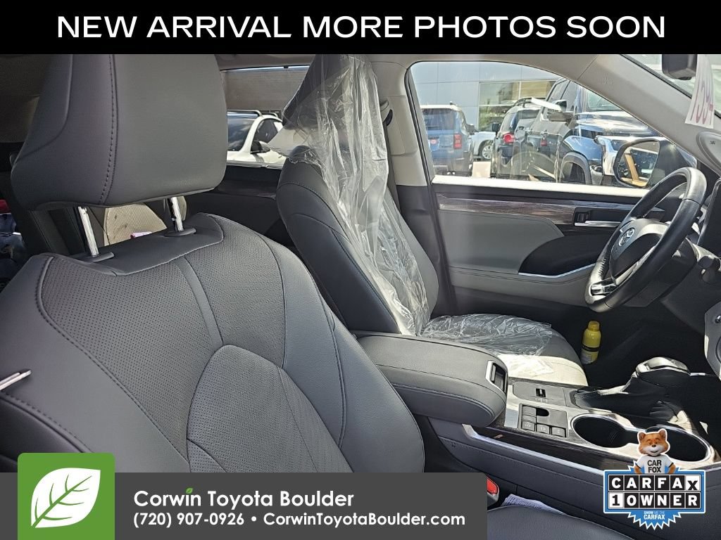 Used 2023 Toyota Highlander Limited w/ Protection Package #3 (TMS) AWD/4WD image 10