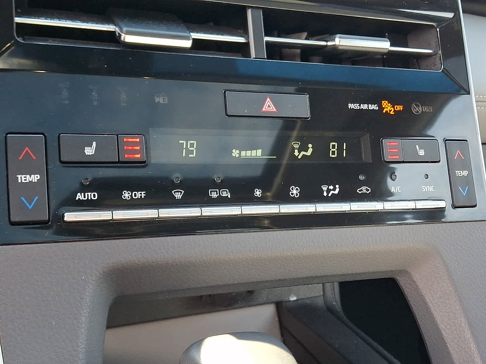 Certified 2019 Toyota Avalon XSE w/ All Weather Liner Package image 17