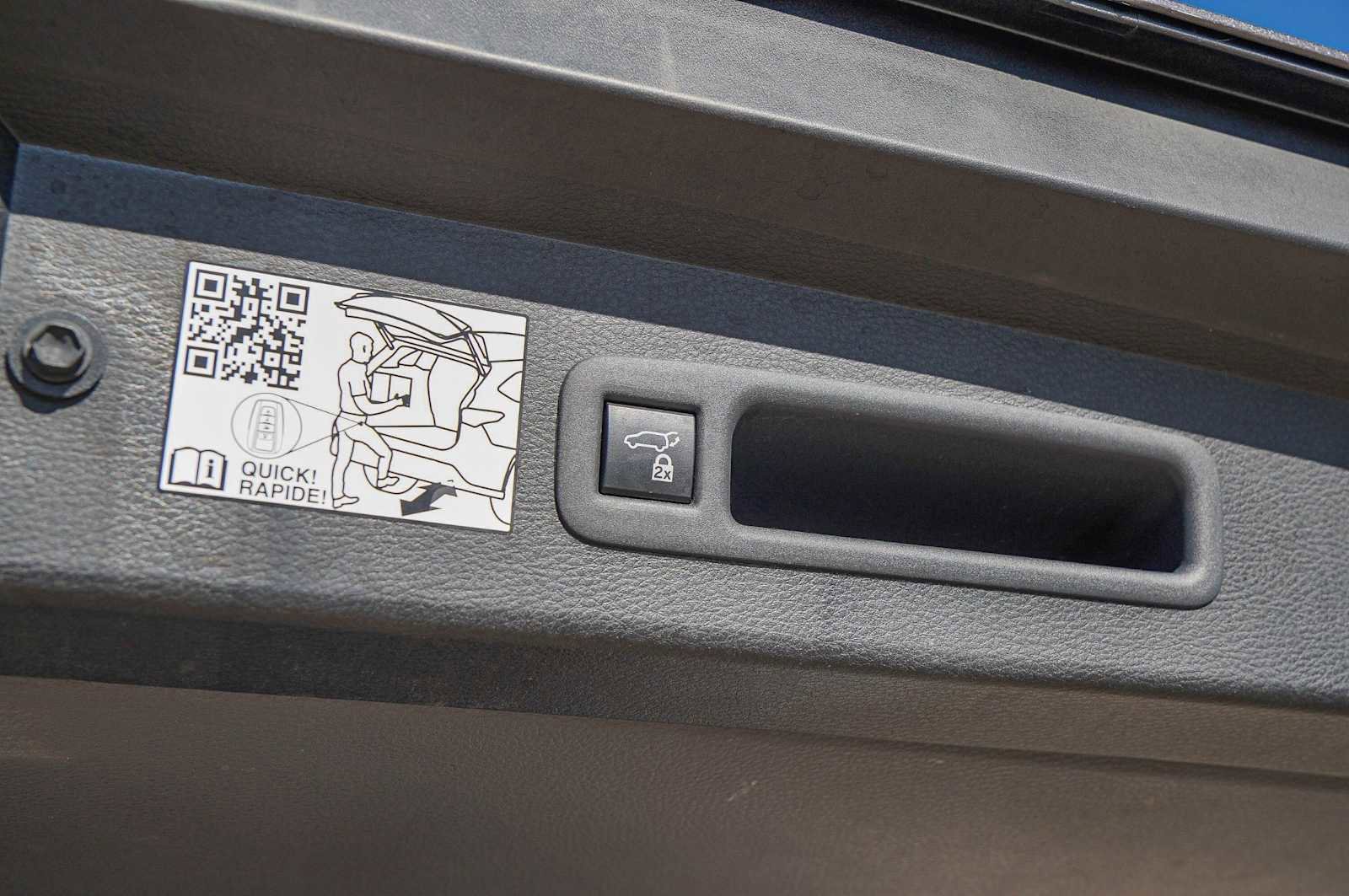 Used 2021 Toyota Sienna XLE image 31