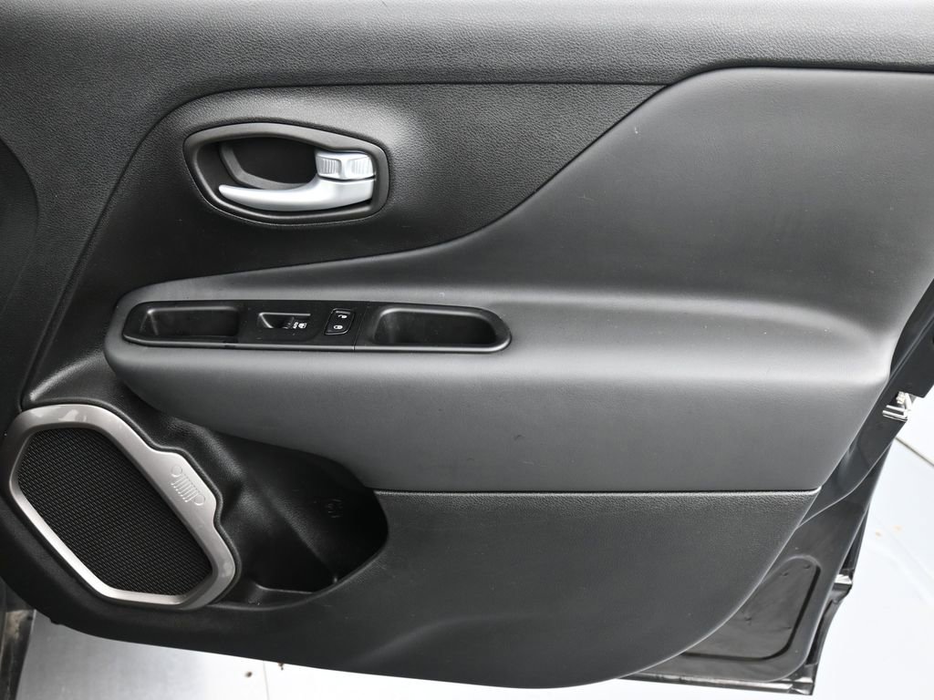 Certified 2023 Jeep Renegade Limited w/ Sun/Sound Group image 18