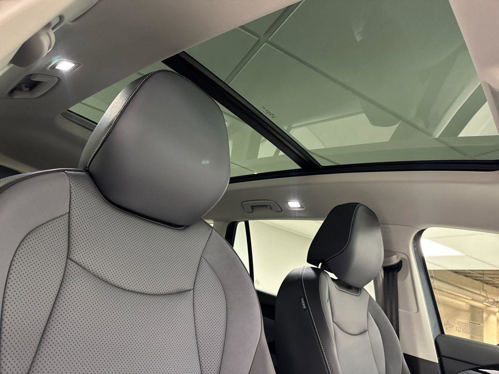 New 2026 Volkswagen Tiguan SE AWD/4WD image 16