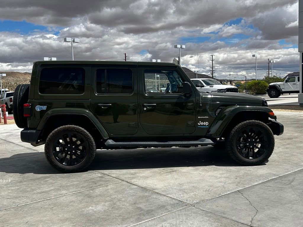 Used 2021 Jeep Wrangler Unlimited Sahara w/ Cold Weather Group AWD/4WD image 8