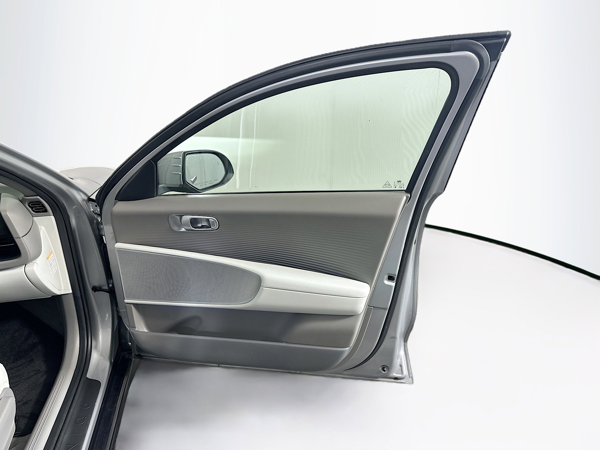 Used 2024 Hyundai Ioniq 6 SEL RWD image 34
