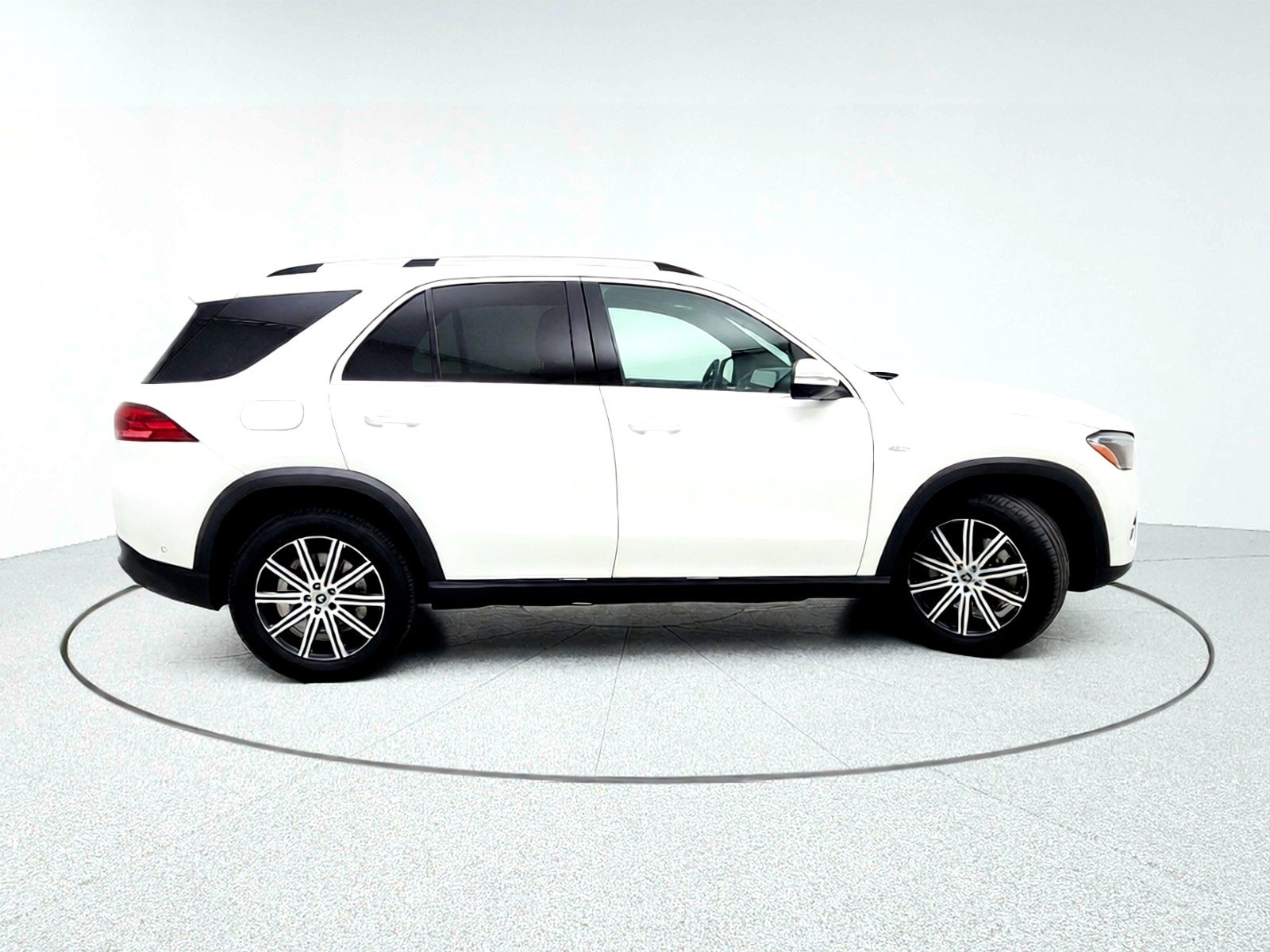 Certified 2025 Mercedes-Benz GLE 450e 4MATIC image 9