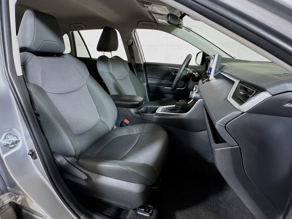 Used 2025 Toyota RAV4 XLE image 25