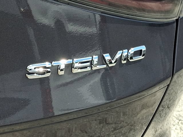Used 2024 Alfa Romeo Stelvio Ti AWD/4WD image 32