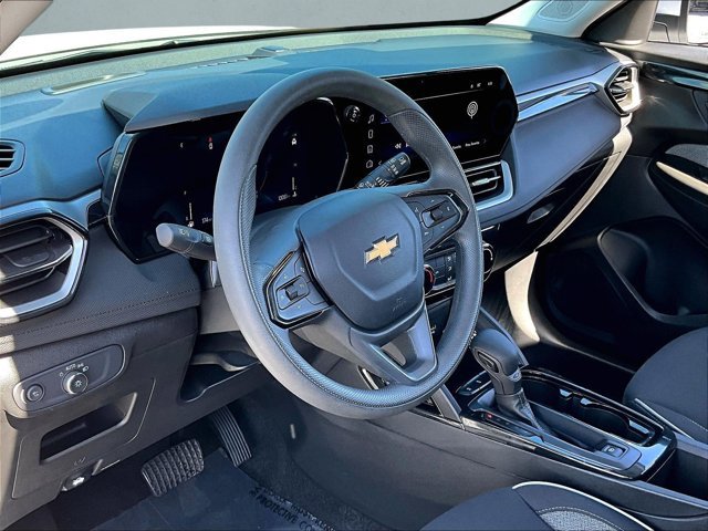 Used 2025 Chevrolet TrailBlazer LT FWD image 14