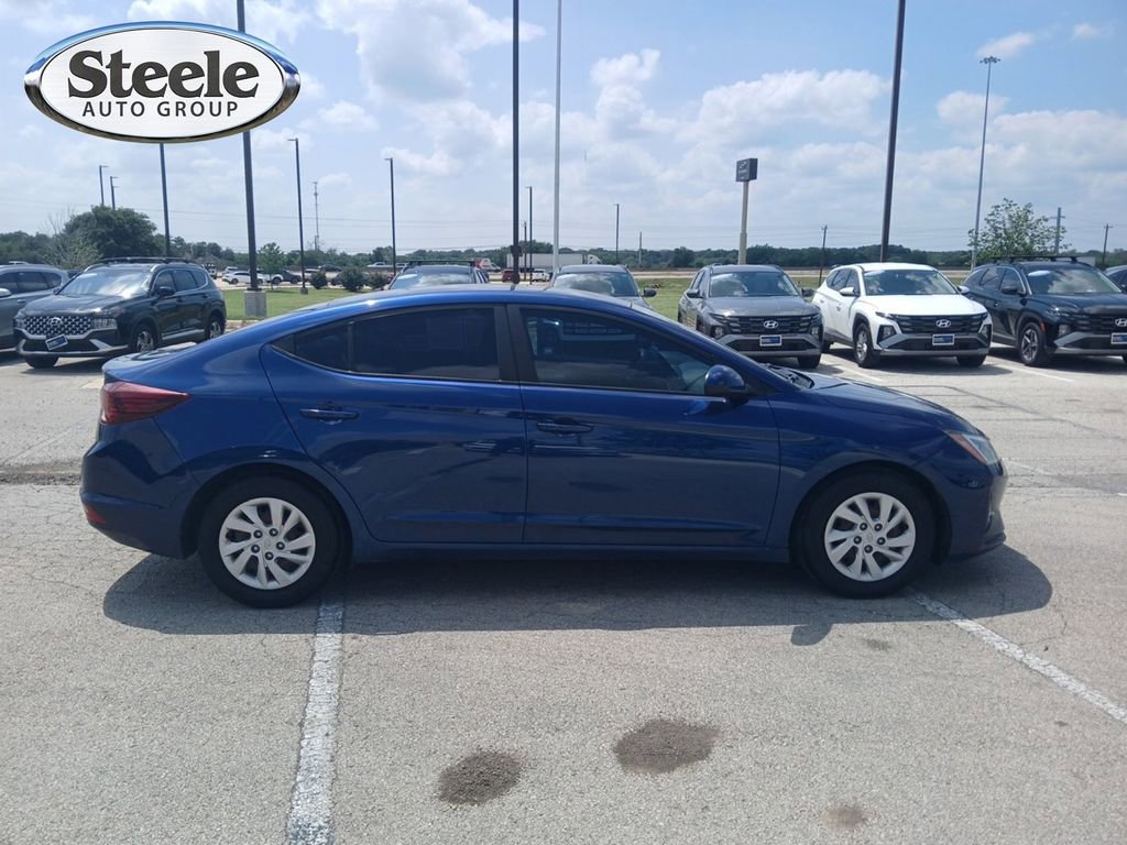 Used 2019 Hyundai Elantra SE FWD image 24