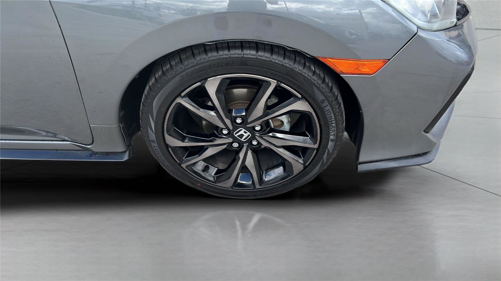 Used 2018 Honda Civic Sport image 18