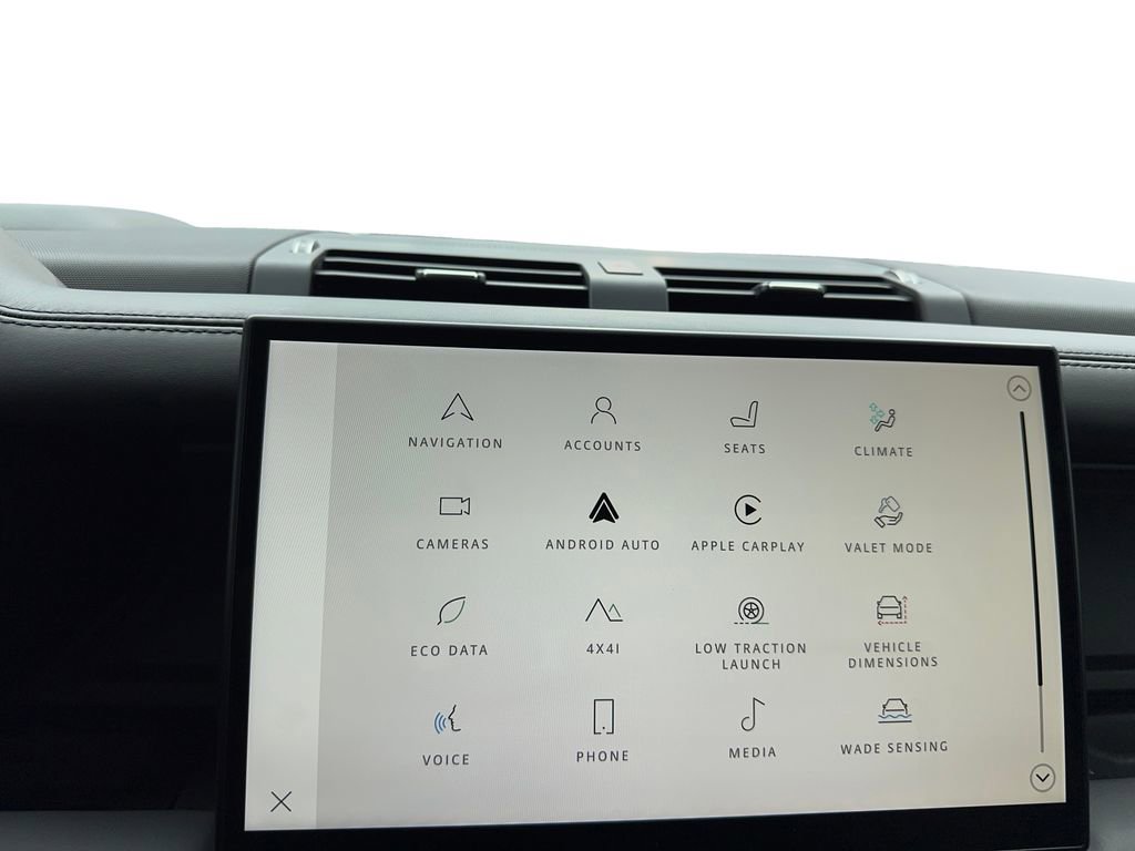 Used 2024 Land Rover Defender 130 X image 25