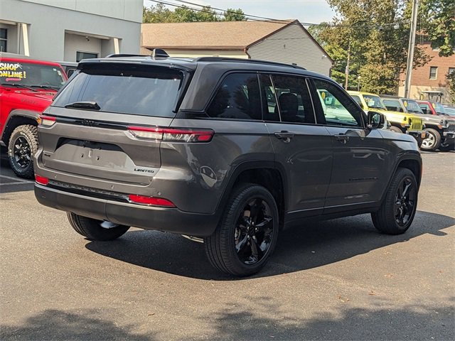 New 2025 Jeep Grand Cherokee Limited w/ Black Appearance Package image 3