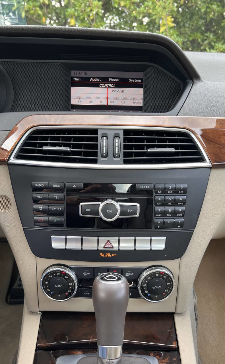 Used 2014 Mercedes-Benz C 250 Sedan image 25