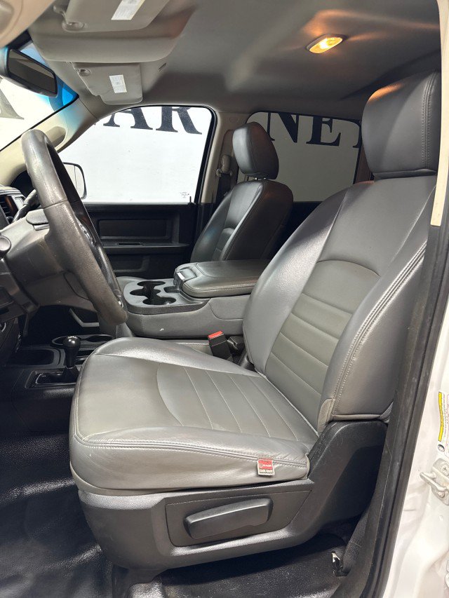 Used 2018 RAM 2500 Tradesman w/ Chrome Appearance Group AWD/4WD image 32