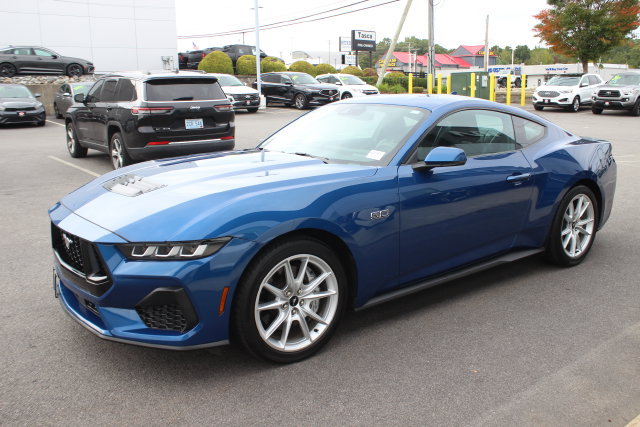 Used 2024 Ford Mustang GT Premium RWD image 2