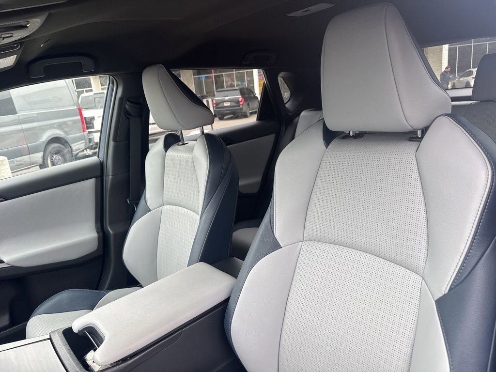 Used 2023 Subaru Solterra Limited image 19