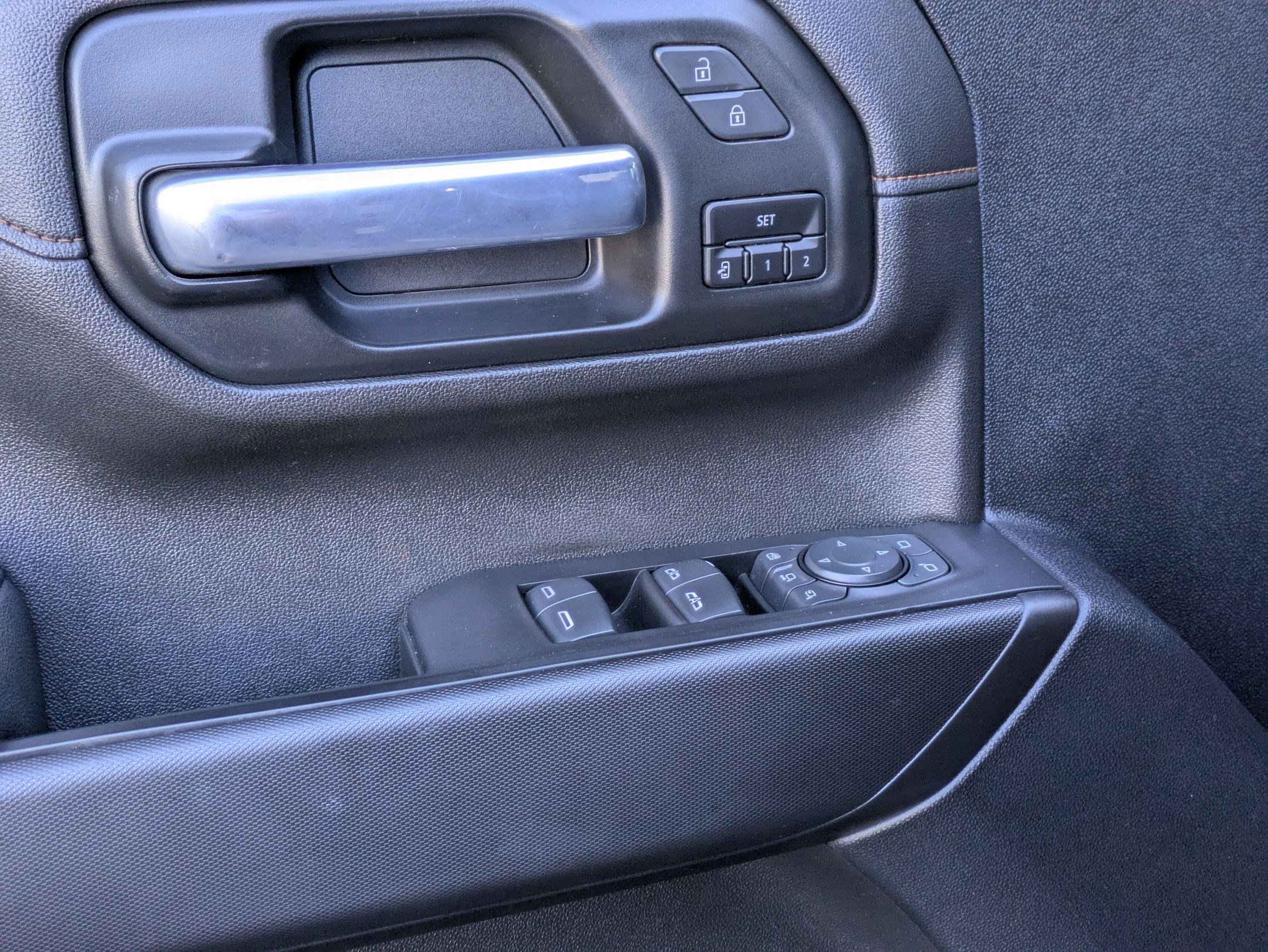 Used 2021 GMC Sierra 2500 AT4 w/ AT4 Premium Plus Package image 15