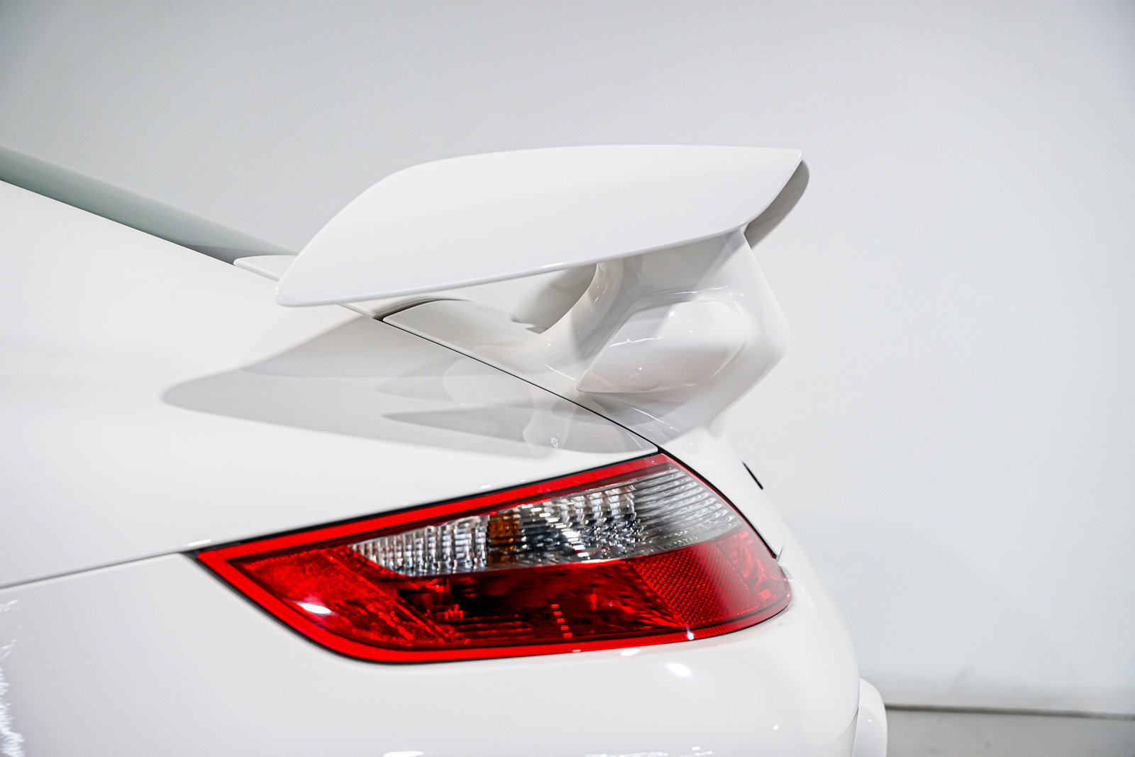 Used 2009 Porsche 911 GT2 image 38