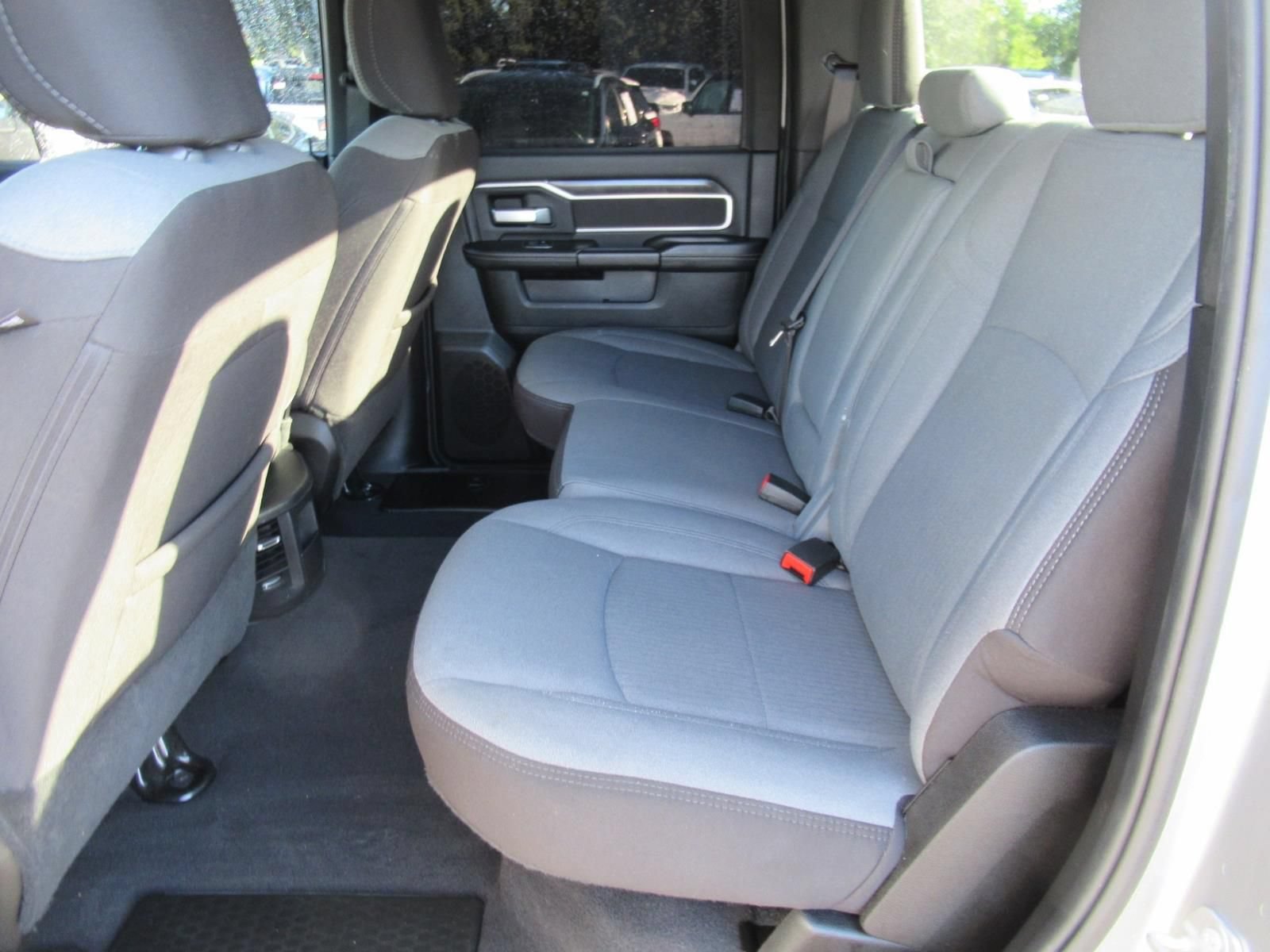 Used 2024 RAM 2500 Big Horn AWD/4WD image 35