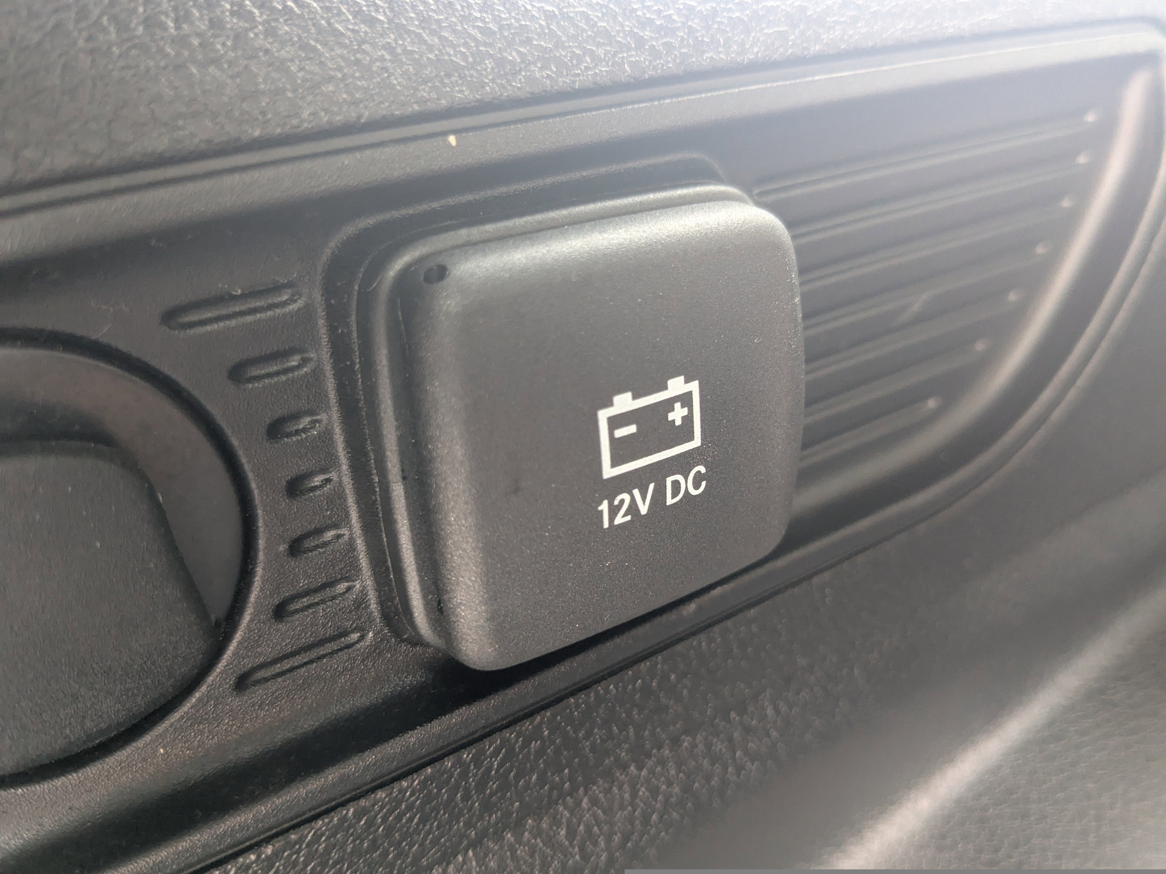 Used 2023 Jeep Grand Cherokee Limited image 17