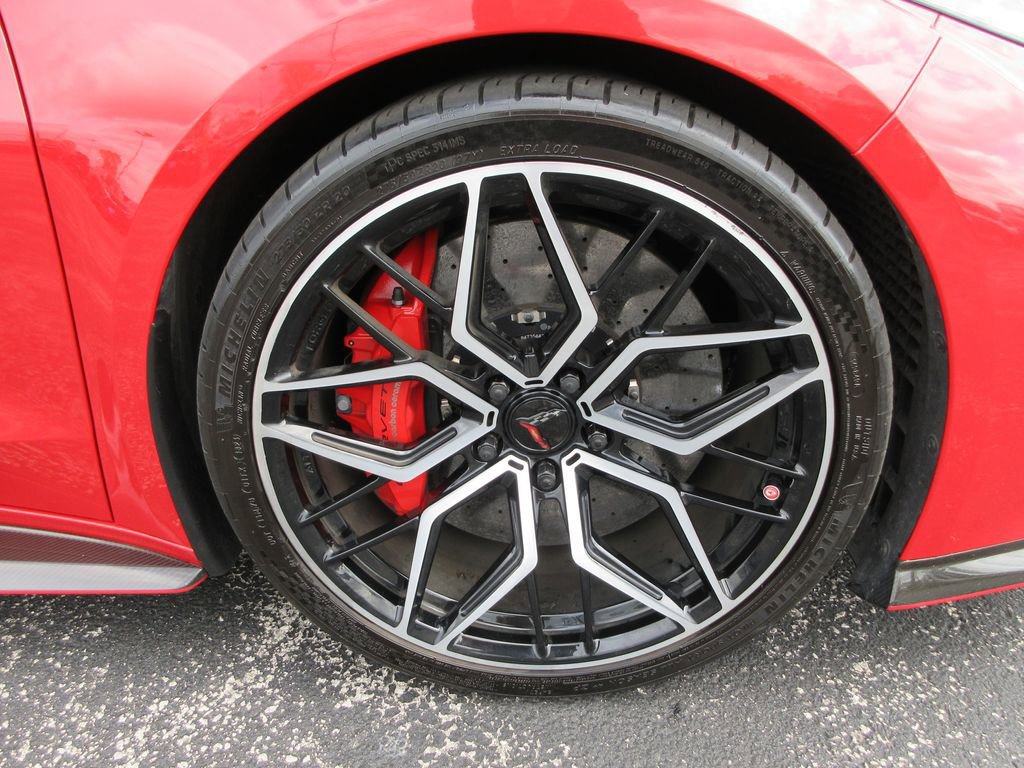 Certified 2024 Chevrolet Corvette E-Ray w/ Stealth Interior Trim Package image 9