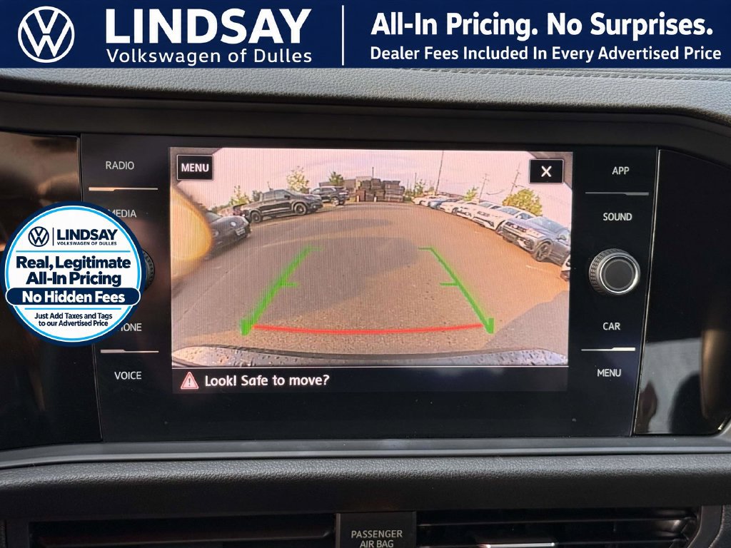 Used 2019 Volkswagen Jetta SEL w/ Cold Weather Package FWD image 16
