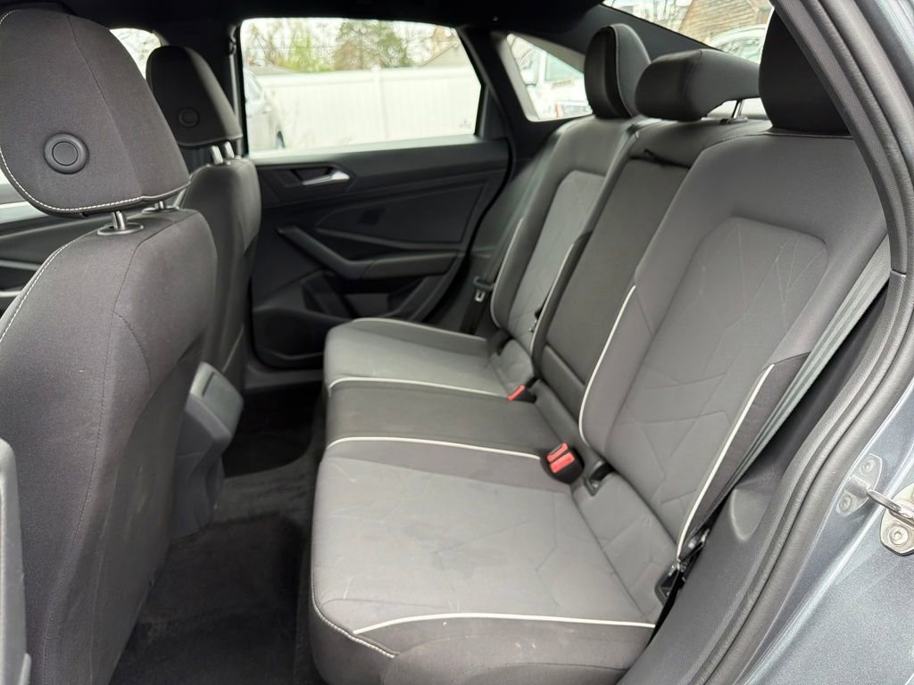 Used 2025 Volkswagen Jetta Sport FWD image 27