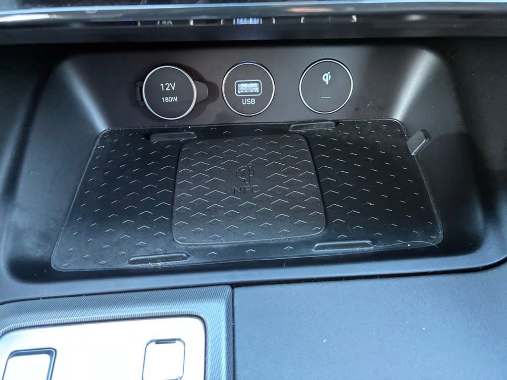 Used 2025 Genesis G70 3.3T Advanced image 31