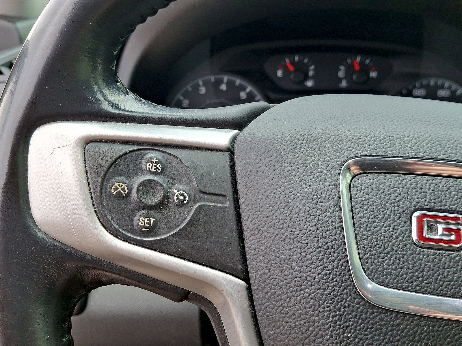 Used 2018 GMC Terrain SLE FWD image 17