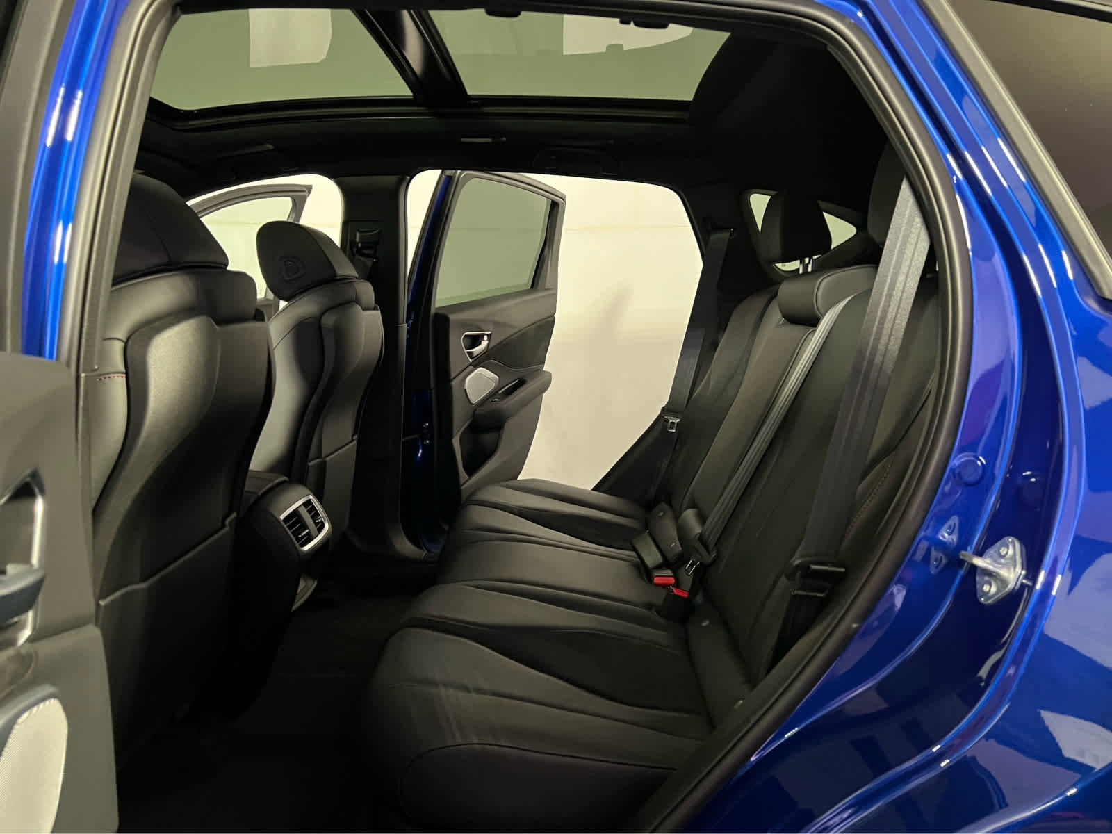 Used 2025 Acura RDX A-Spec image 24