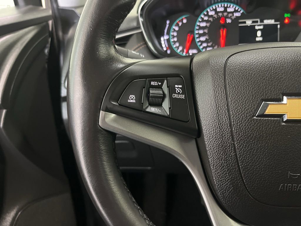 Used 2022 Chevrolet Trax LT w/ Driver Confidence Package image 7