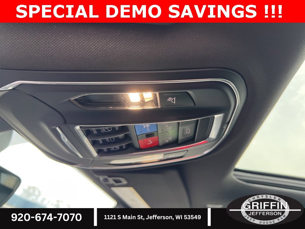 New 2025 Jeep Grand Cherokee L Summit w/ Obsidian Package image 31