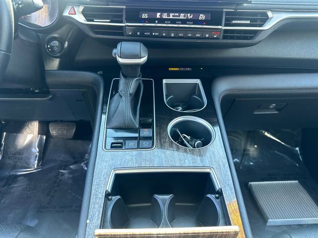 Used 2025 Toyota Sienna Platinum image 23