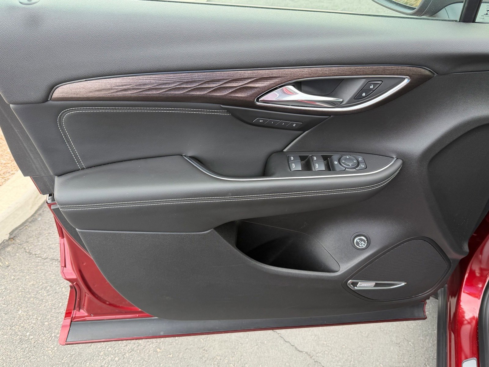 Used 2023 Buick Envision Avenir FWD image 18