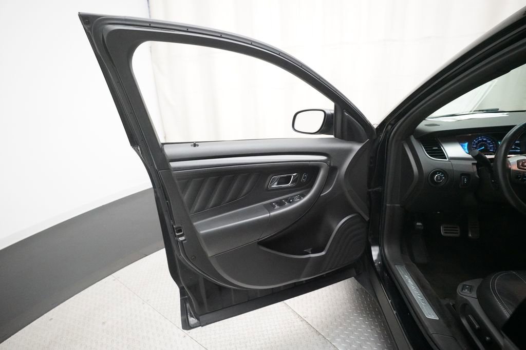 Used 2017 Ford Taurus SHO AWD/4WD image 29