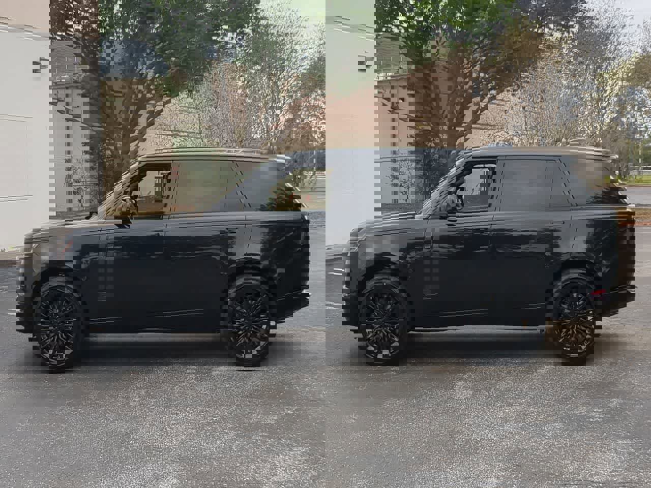 New 2026 Land Rover Range Rover Long Wheelbase Autobiography image 5