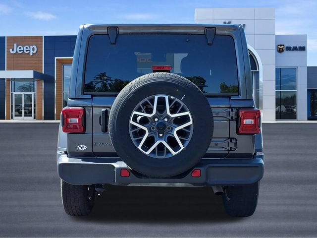 Used 2025 Jeep Wrangler Unlimited Sahara AWD/4WD image 4