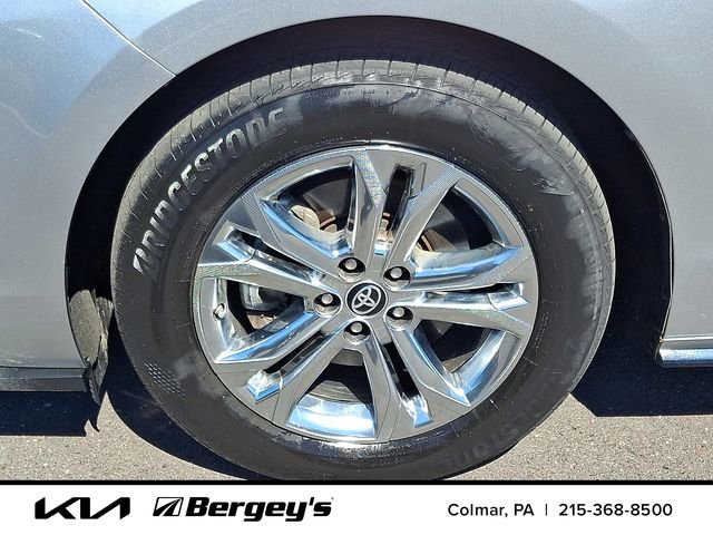 Used 2023 Toyota Sienna XSE AWD/4WD image 10