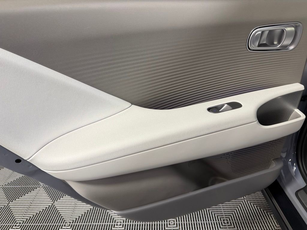 Used 2024 Hyundai Ioniq 6 Limited image 28