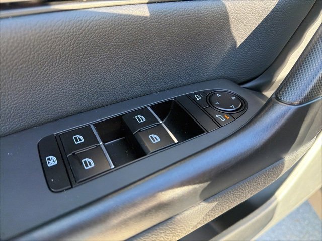 Used 2024 MAZDA CX-50 AWD 2.5 S w/ Premium Package image 10