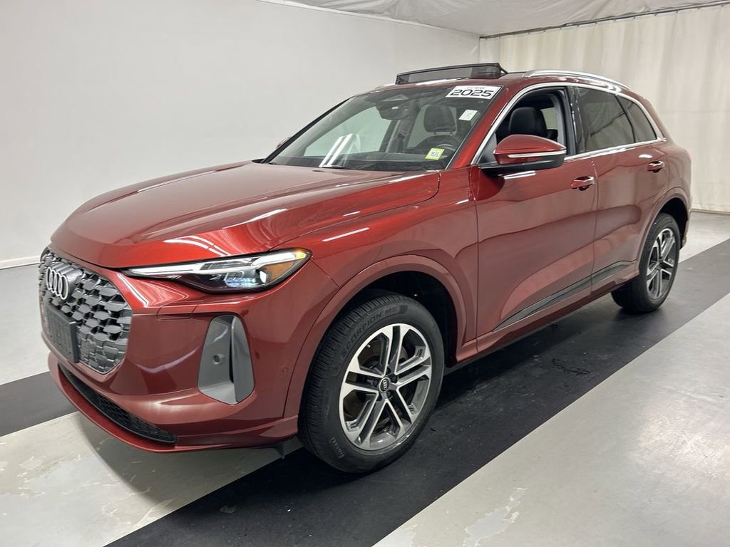 Used 2025 Audi Q5 Premium Plus w/ Premium Plus image 5