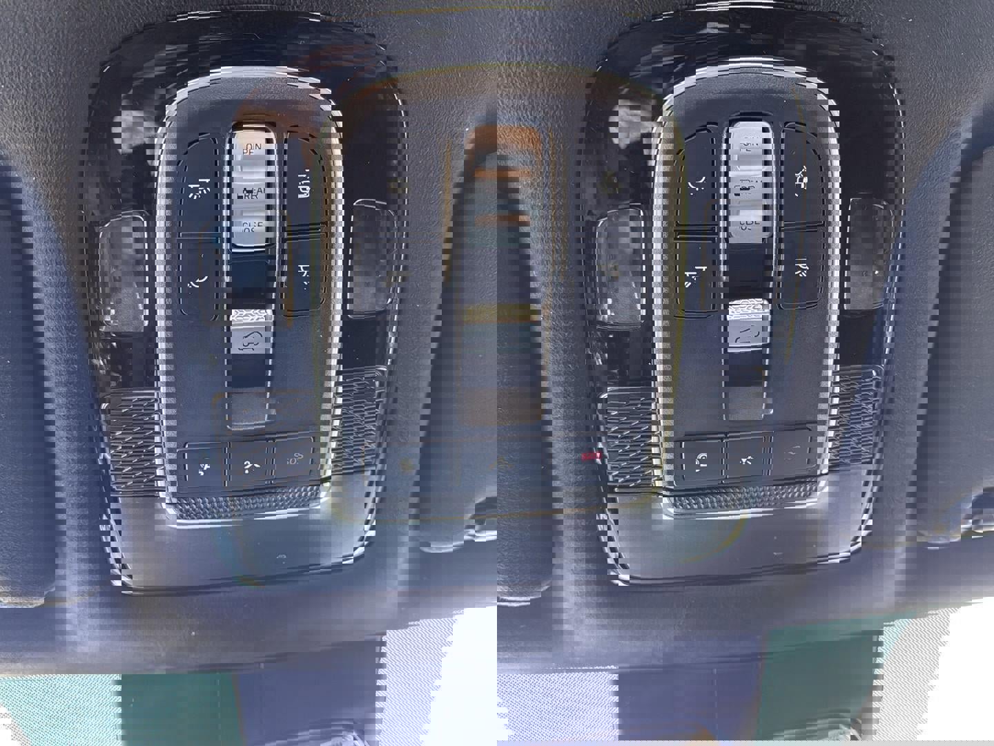 Used 2022 Hyundai Palisade Calligraphy w/ Winter Package image 20