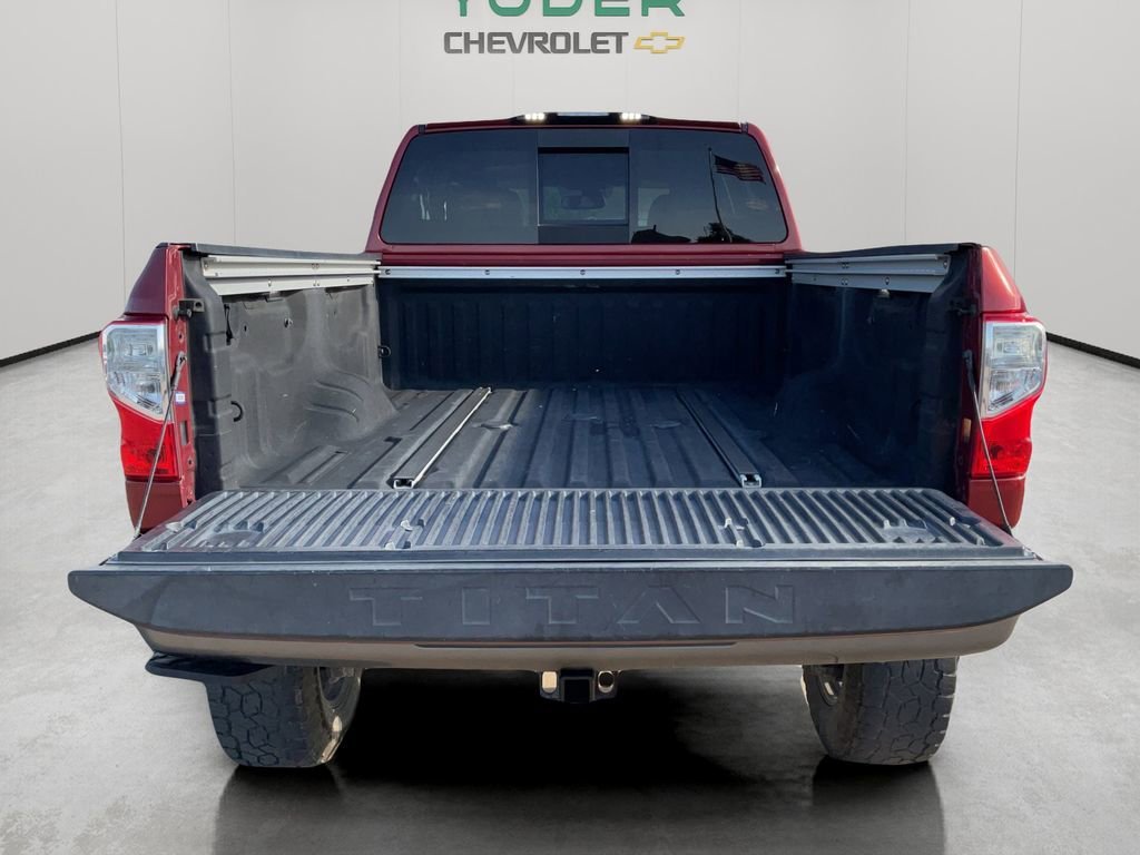Used 2017 Nissan Titan PRO-4X w/ Pro-4x Convenience Package AWD/4WD image 29