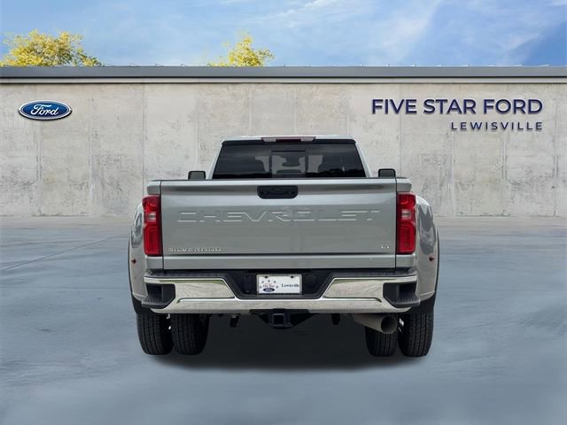 Used 2025 Chevrolet Silverado 3500 LT AWD/4WD image 5